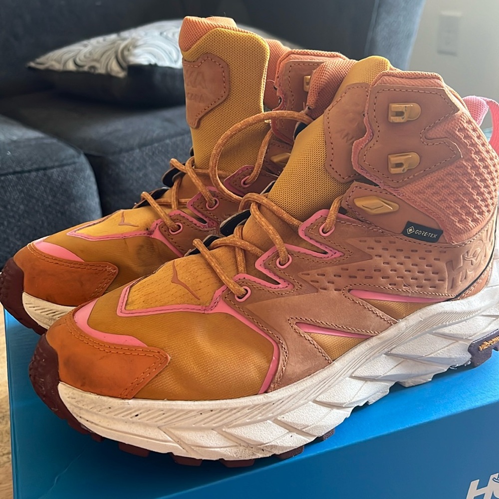 Hoka Free People Anacapa Mid GTX 7.5 W